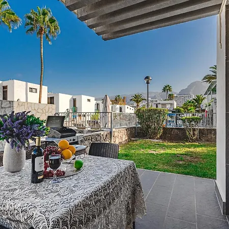 -2 Minute From The Beach.