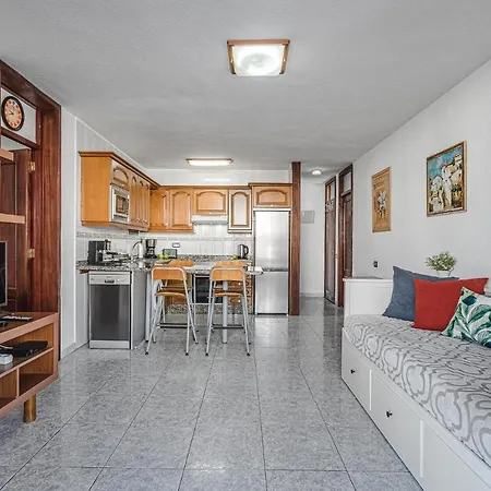 -2 Minute From The Beach. شقة *