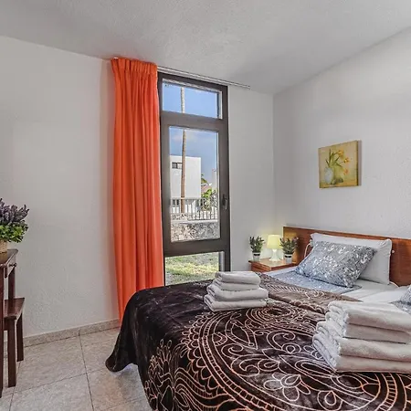 -2 Minute From The Beach. شقة